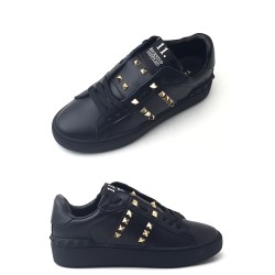 Valentino, Dames Sneakers, Zwart Studs